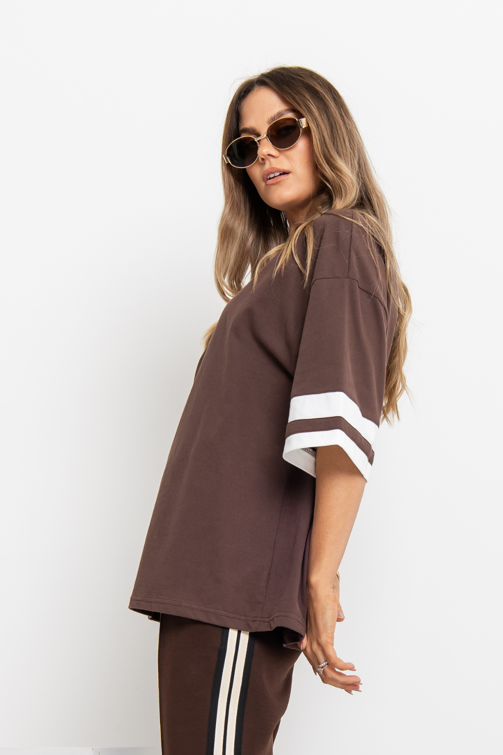 Blake Relaxed-Fit Stripe Tee - Chocolate and White
