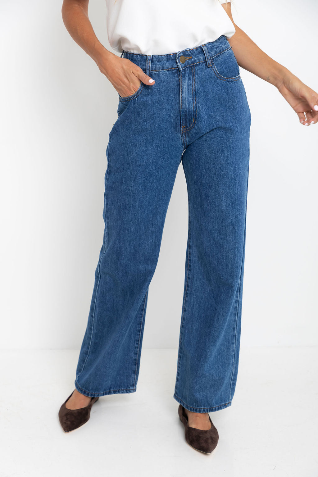 Dakota Straight-Leg Denim Jeans - Mid Blue Wash - The Self Styler Exclusive