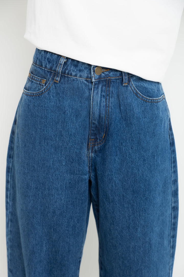 Bodhi Barrel Denim Jeans - Mid Blue Wash - The Self Styler Exclusive