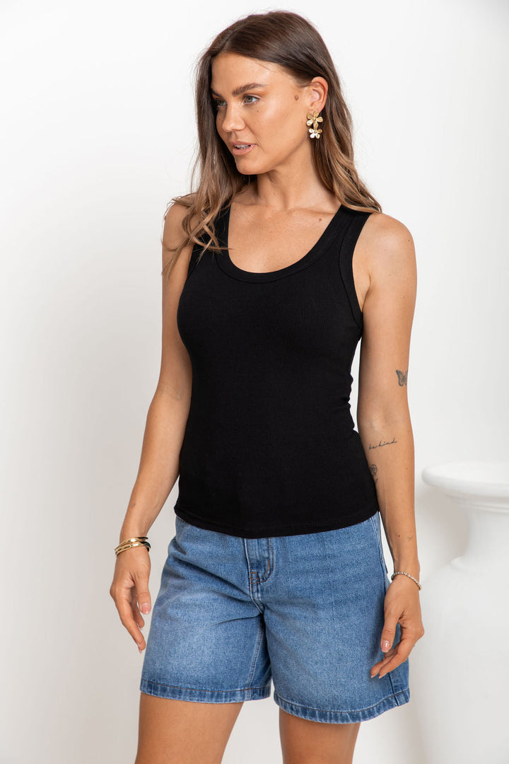 Leni Scoop Tank - Black