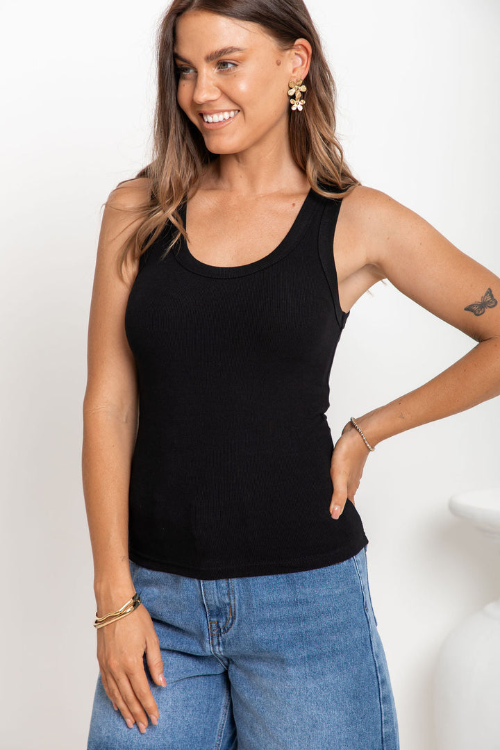 Leni Scoop Tank - Black