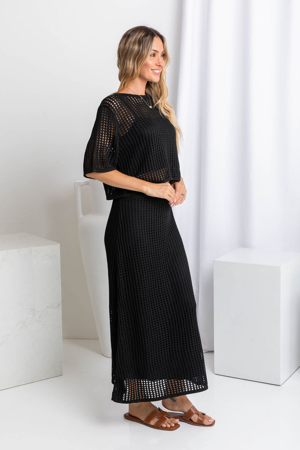 Isabel Crochet Crop Top - Black