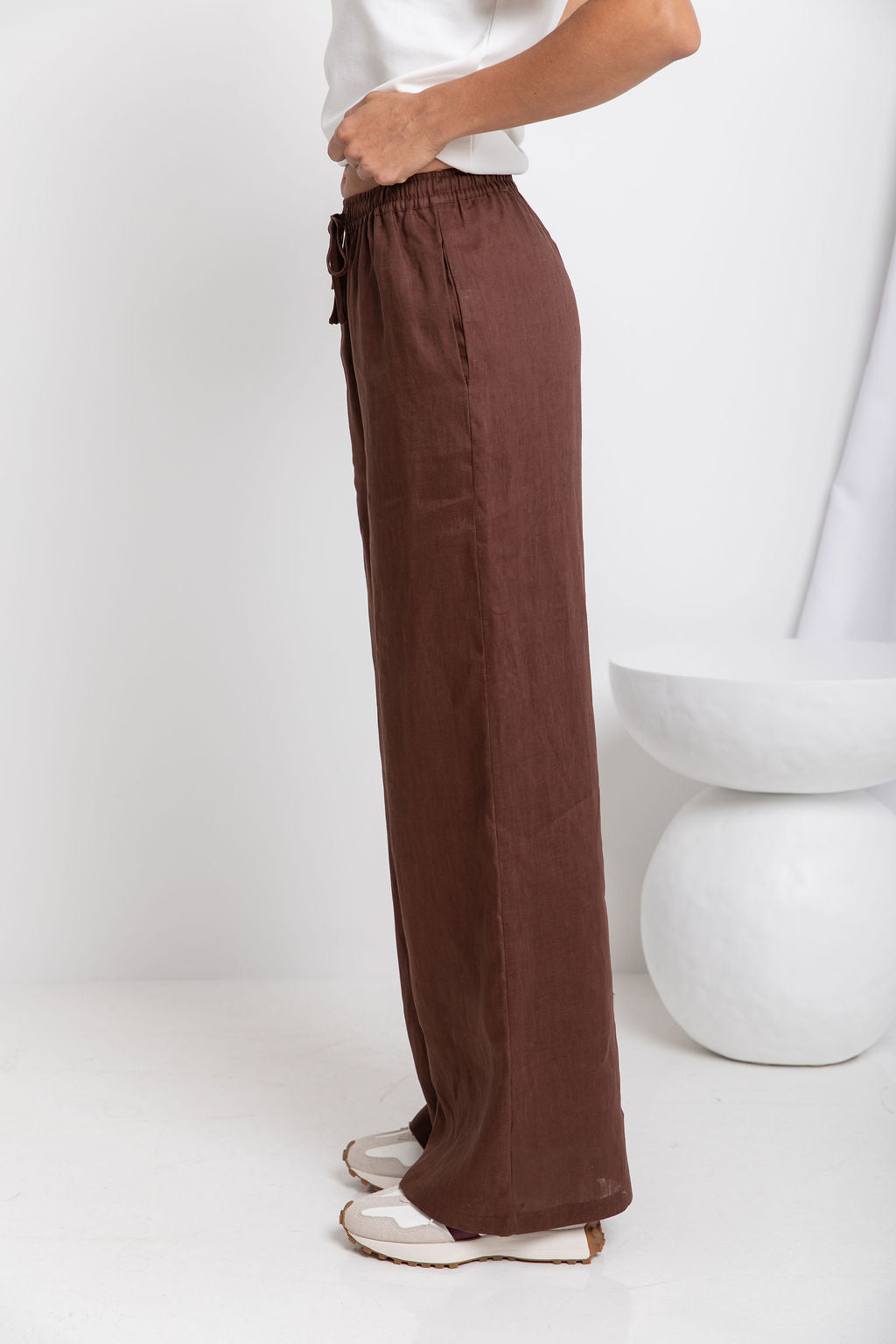 Tahlia Straight-Leg Linen Pants - Chocolate