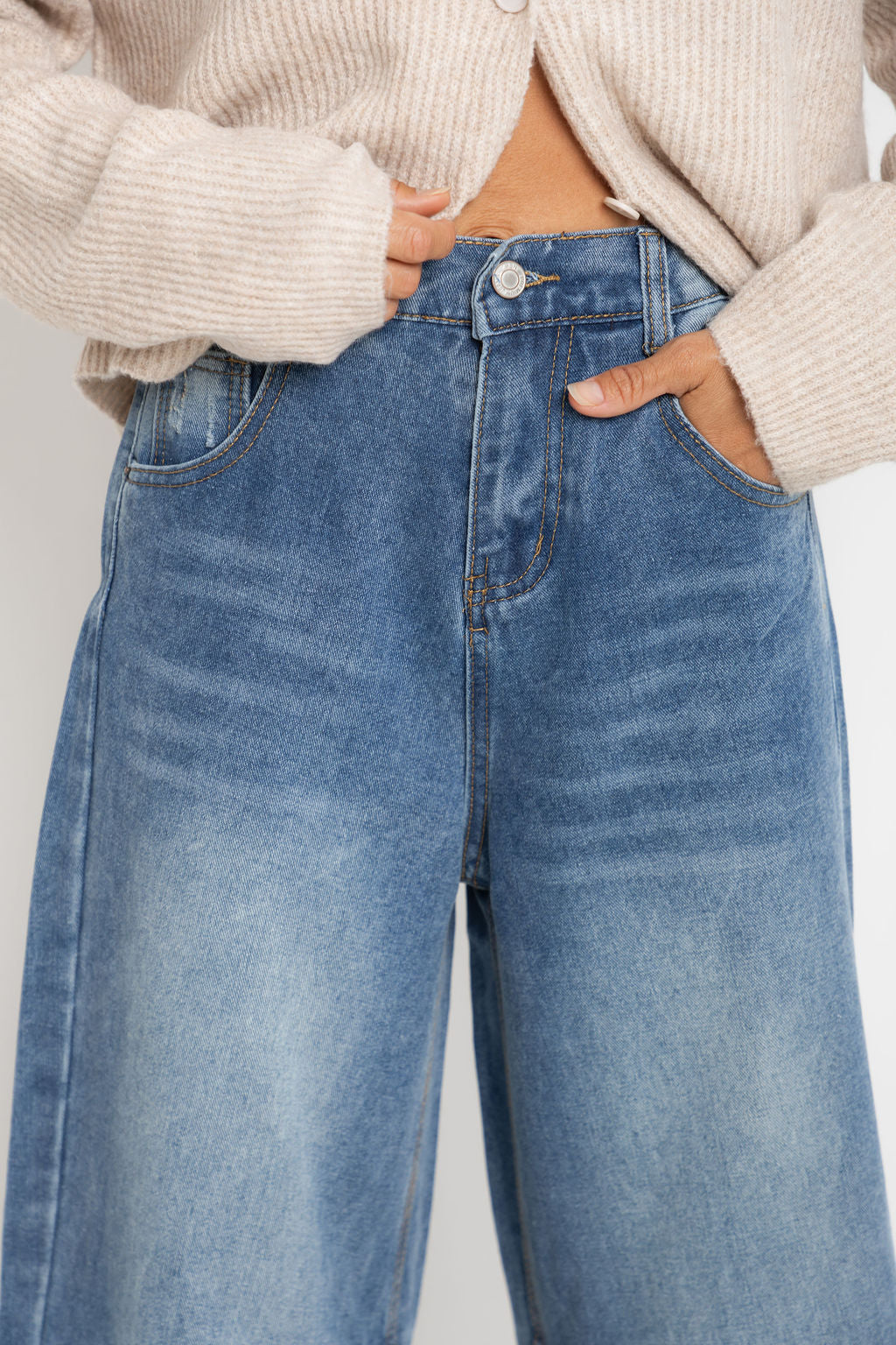 Cody Barrel Denim Jeans - Mid Blue Wash