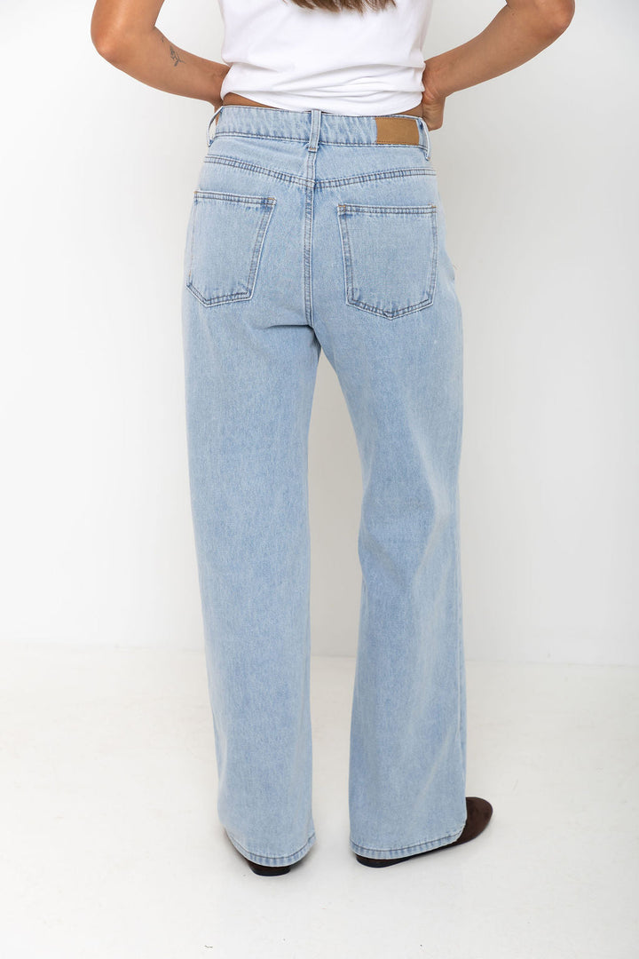 Dakota Straight-Leg Denim Jeans - Light Blue Wash - The Self Styler Exclusive